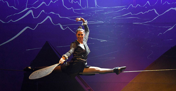 Der kleine Prinz auf Station 7 – Man sieht nur mit dem Herzen gut im GOP Varieté Theater München ab dem 23.07.2021 bis 12. September 2021 (©Foto: Ingrid Grossmann)